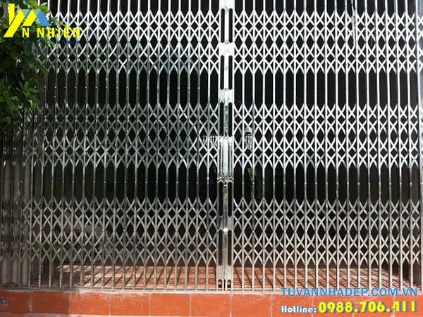 mẫu cửa xếp đẹp chất liệu inox