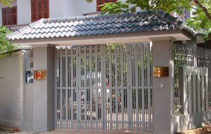mau-cua-cong-sat-4-canh-dep-don-gian-hien-dai-17