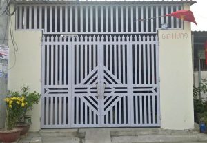mau-cua-cong-sat-4-canh-dep-don-gian-hien-dai-26
